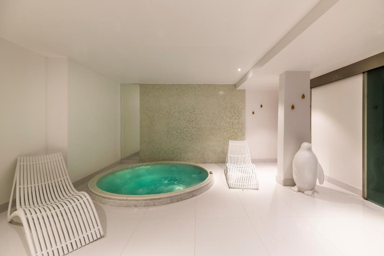 Le Chalet Blanc Hotel & Spa Montgenevre Bagian luar foto